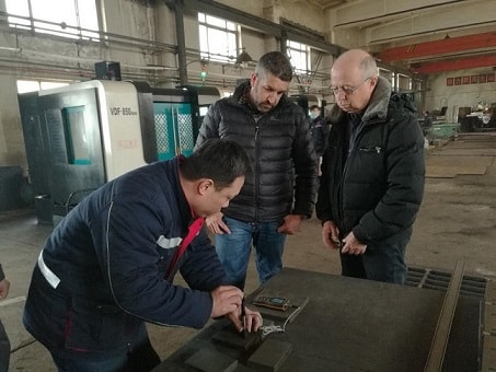 Overseas Customer Visits Benda Mold Again and Signs New Mold Contract
